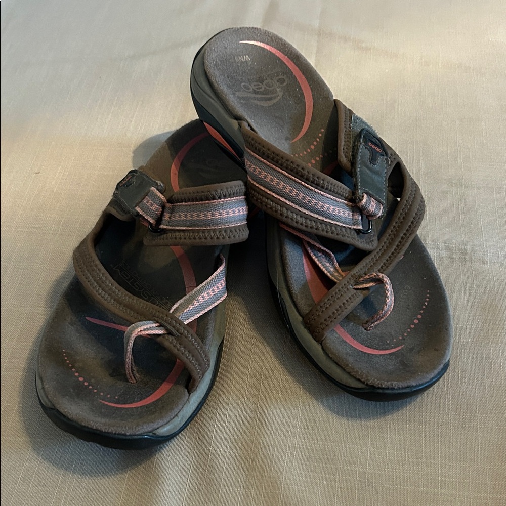 Abeo Brown and Pink Sandals